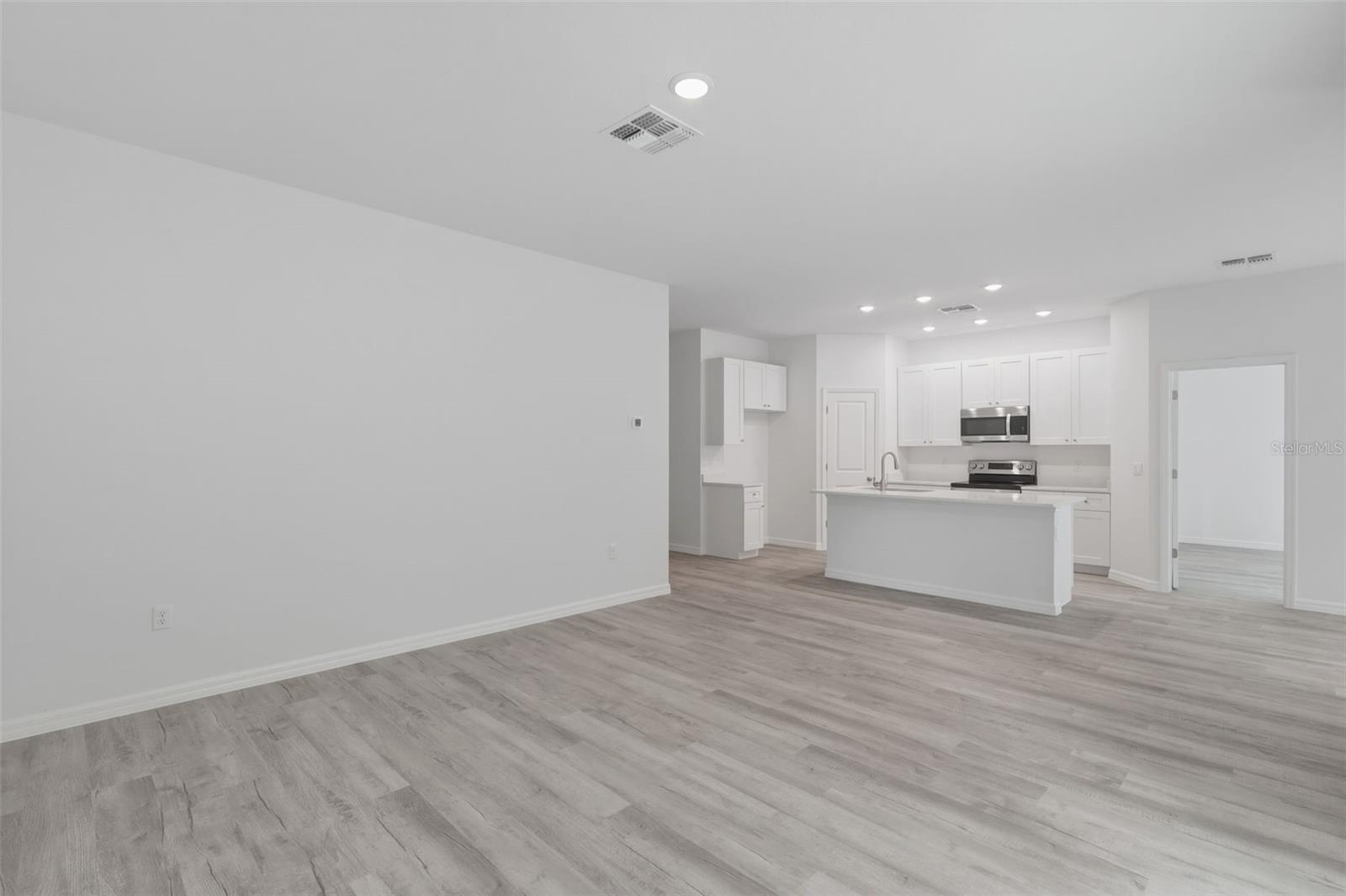 Image 14 of 35 For 24534 Paul Street