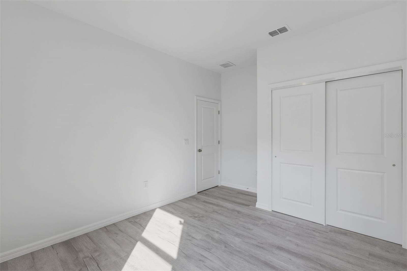 Image 22 of 35 For 24534 Paul Street