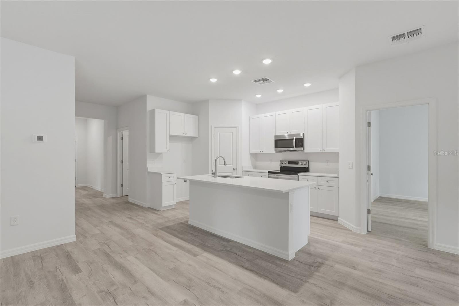 Image 7 of 35 For 24534 Paul Street