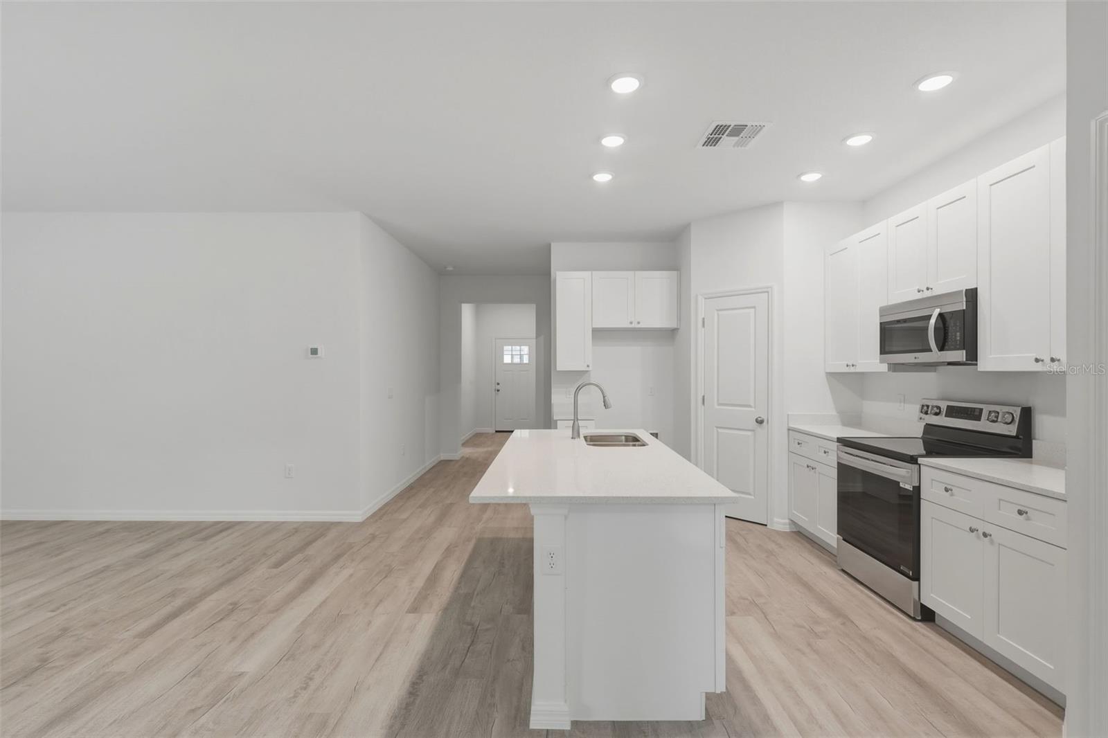 Image 8 of 35 For 24534 Paul Street