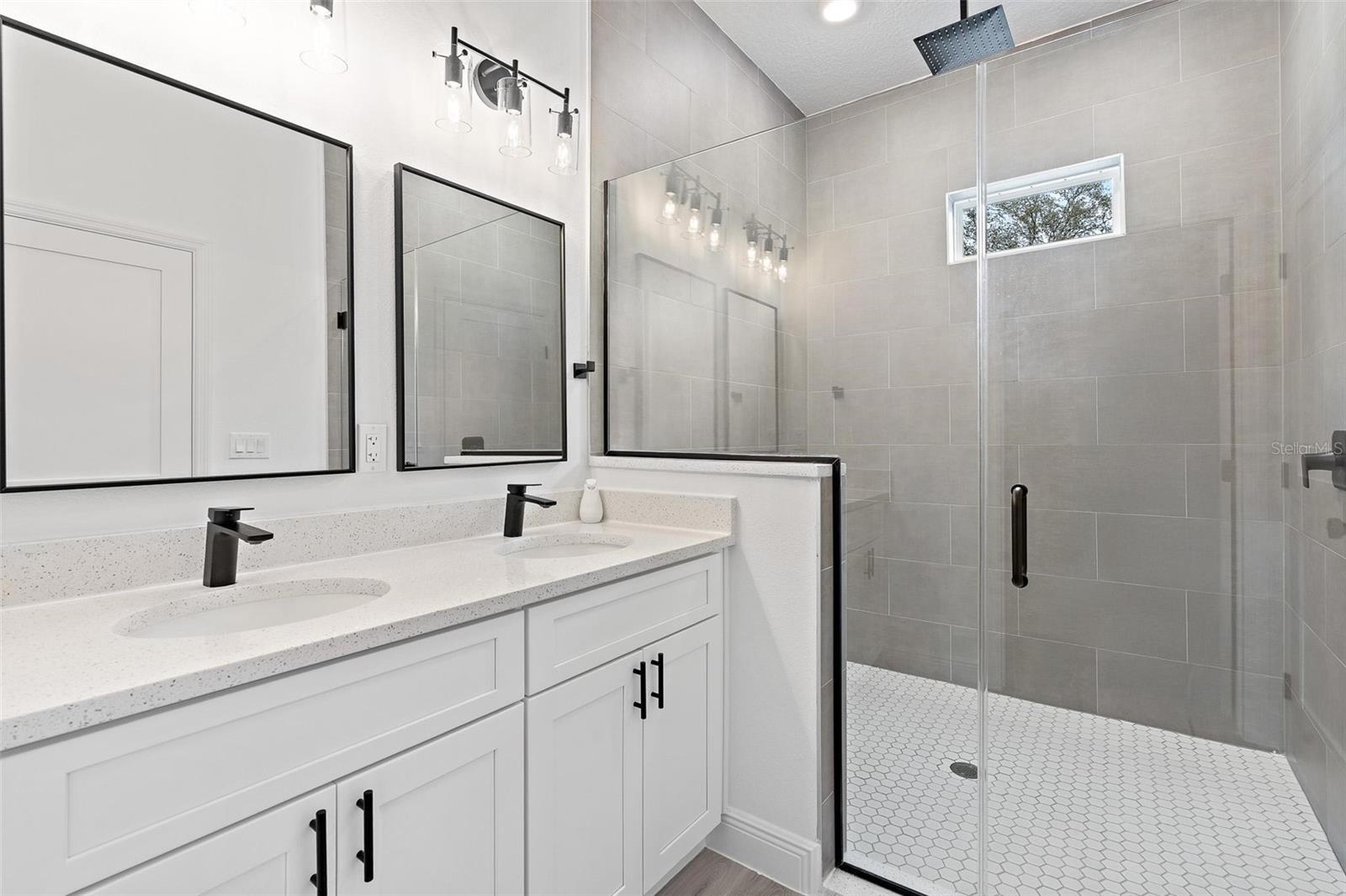 Image 16 of 34 For 16831 39th Circle