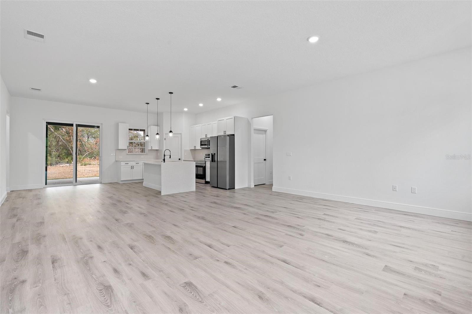 Image 22 of 34 For 16831 39th Circle