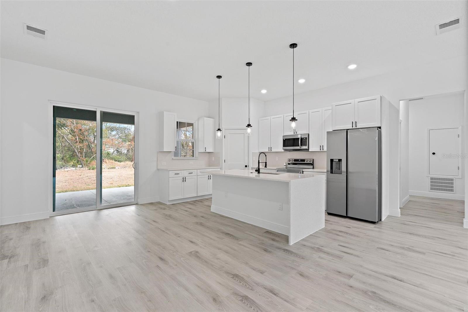 Image 24 of 34 For 16831 39th Circle