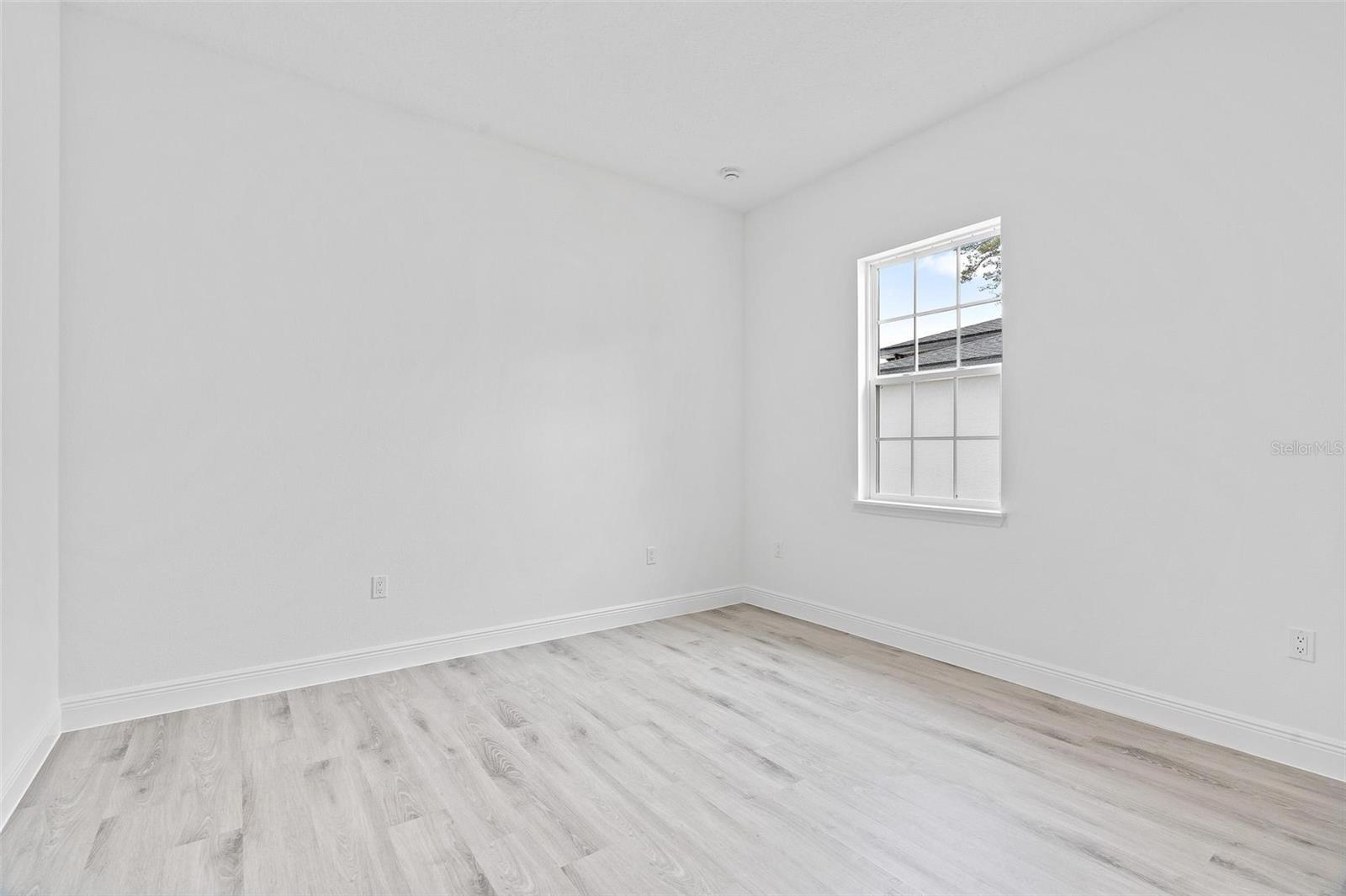 Image 7 of 34 For 16831 39th Circle