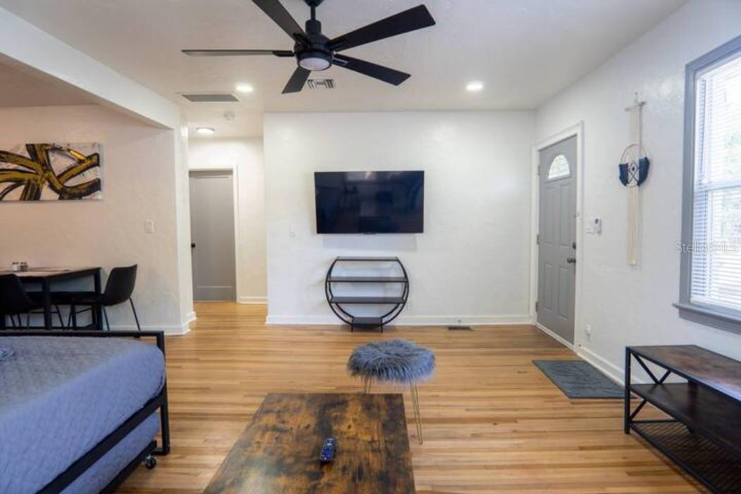 Image 20 of 68 For 2008 Page Avenue