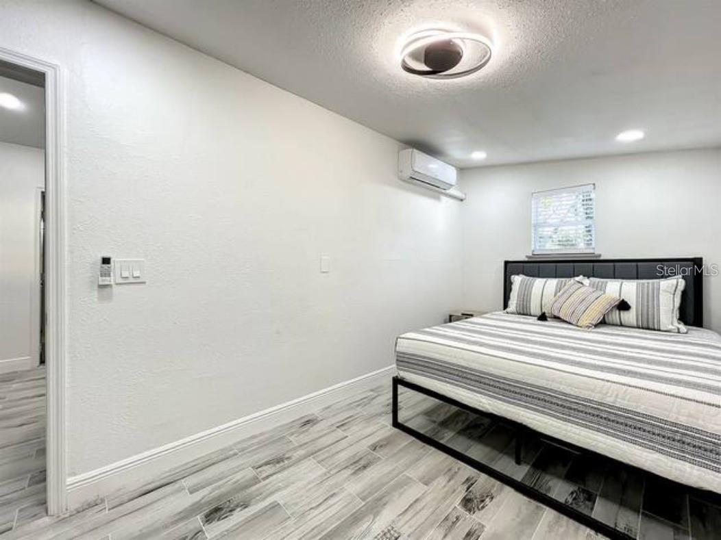 Image 31 of 68 For 2008 Page Avenue