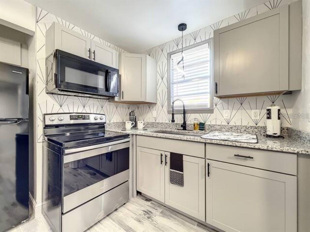 Image 50 of 68 For 2008 Page Avenue