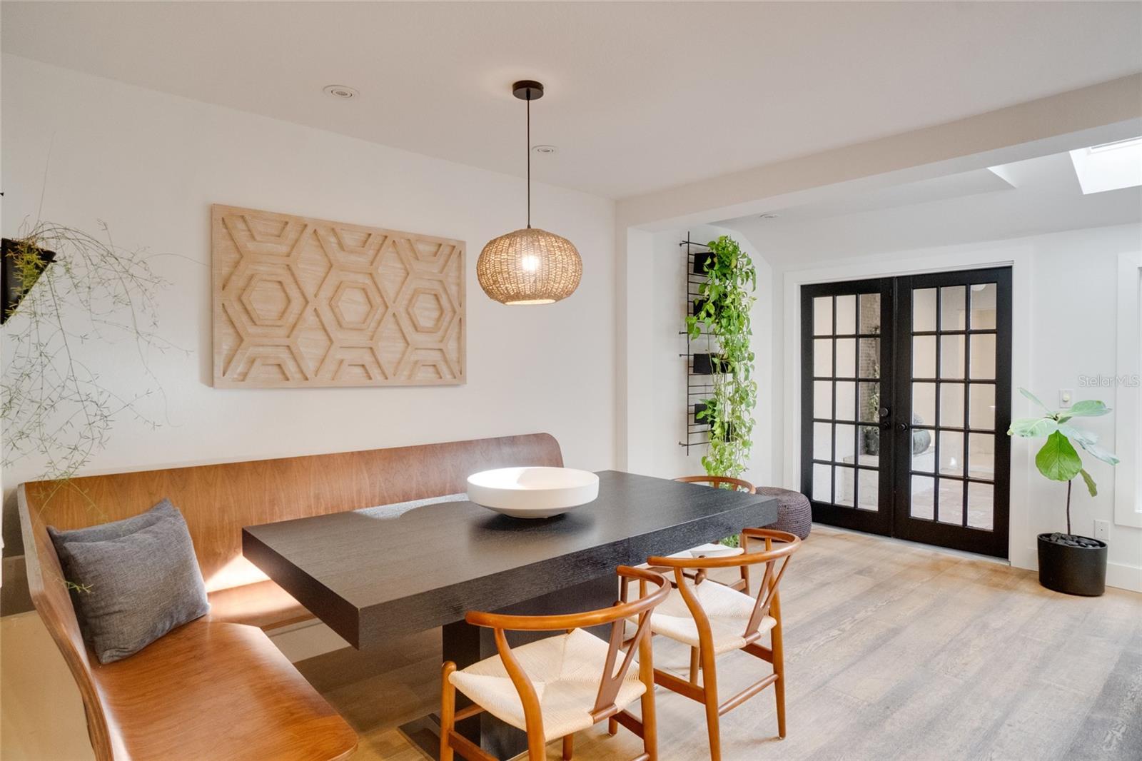 Image 17 of 52 For 1130 Washington Avenue 11c