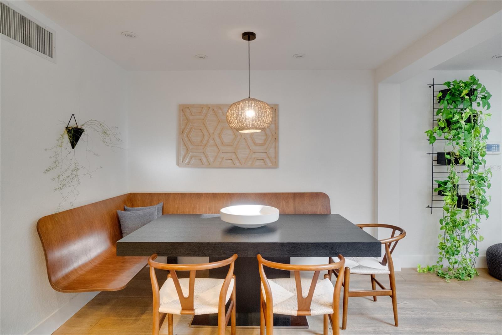 Image 18 of 52 For 1130 Washington Avenue 11c