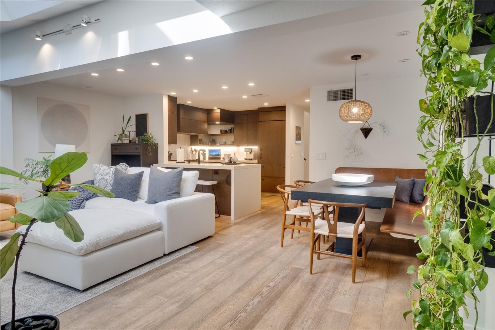 Image 24 of 52 For 1130 Washington Avenue 11c