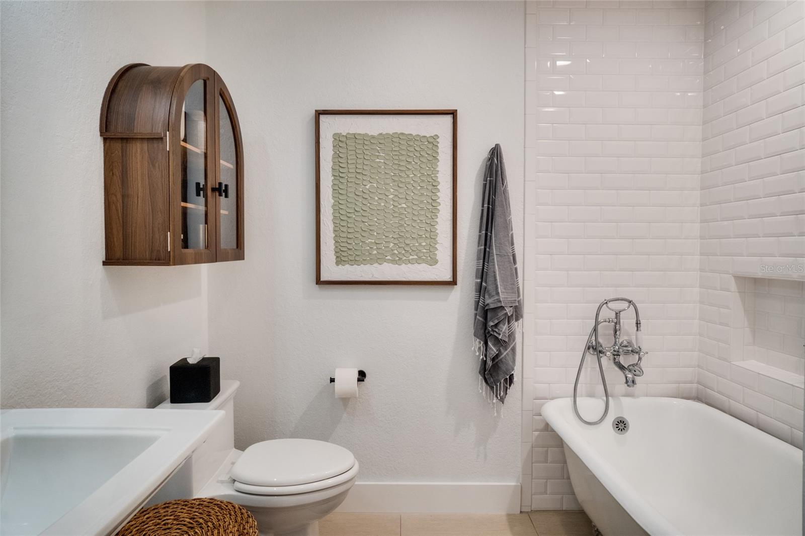 Image 38 of 52 For 1130 Washington Avenue 11c