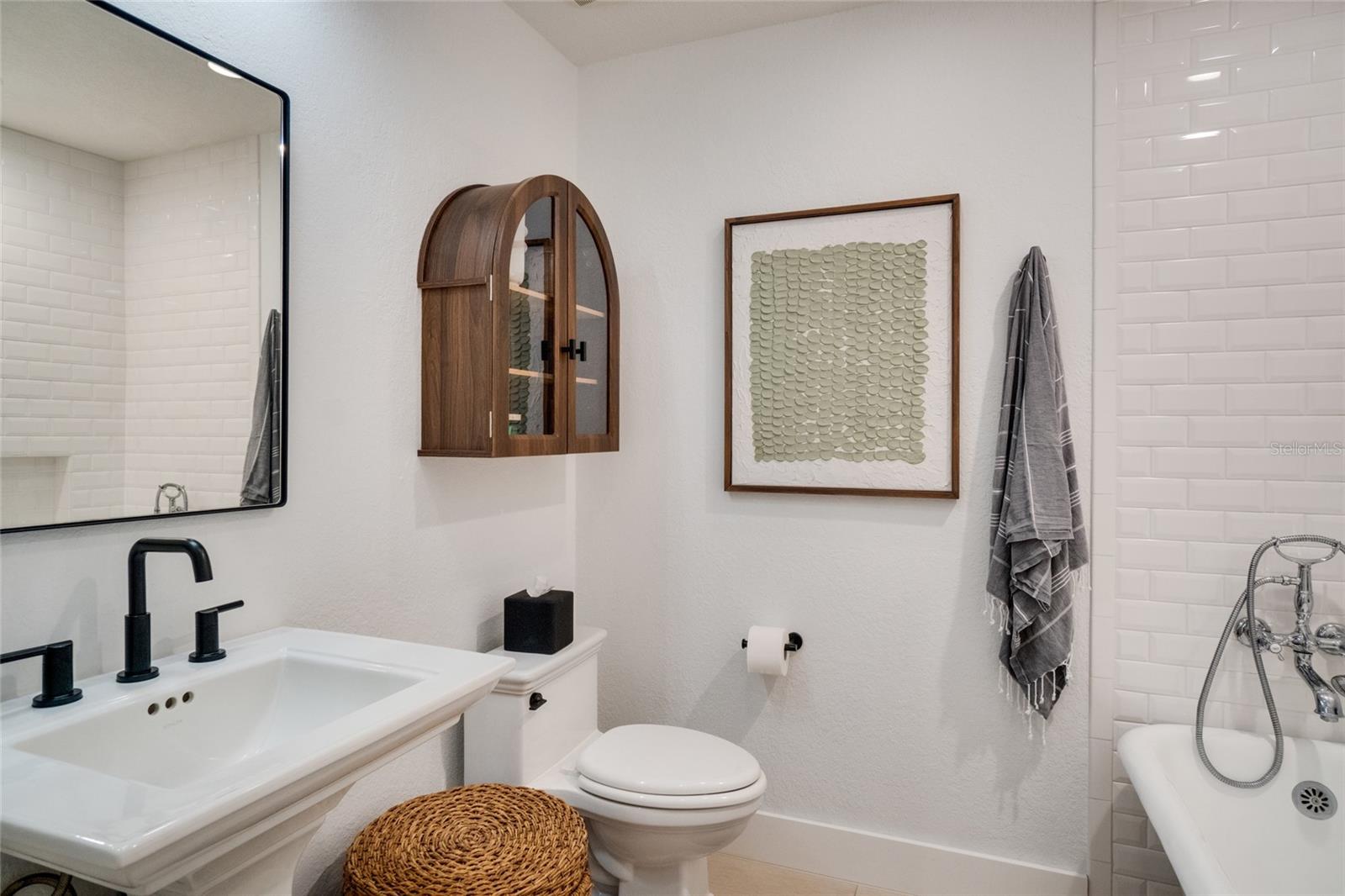 Image 39 of 52 For 1130 Washington Avenue 11c