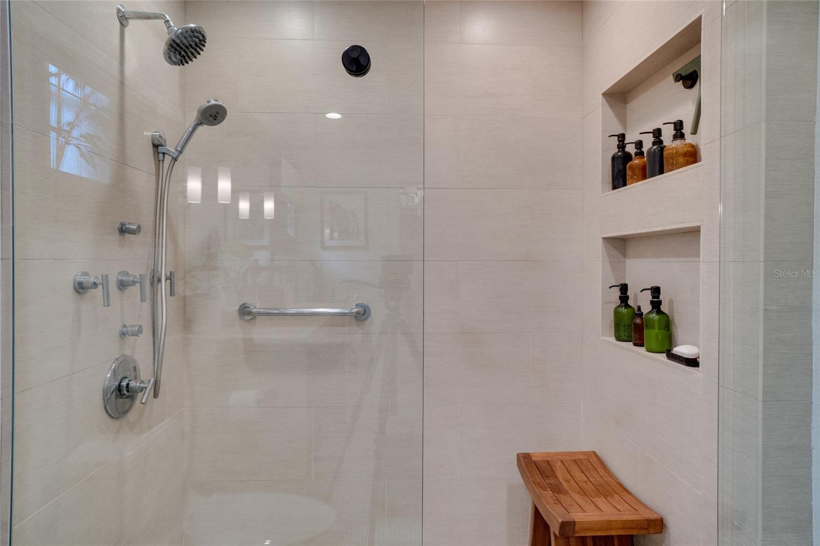 Image 40 of 52 For 1130 Washington Avenue 11c