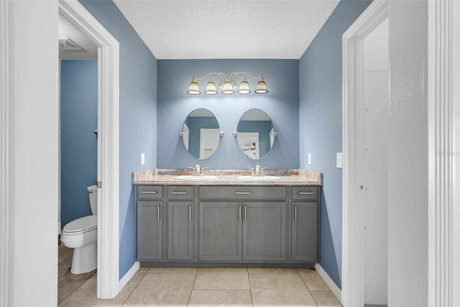 Image 14 of 43 For 617 Parakeet Court