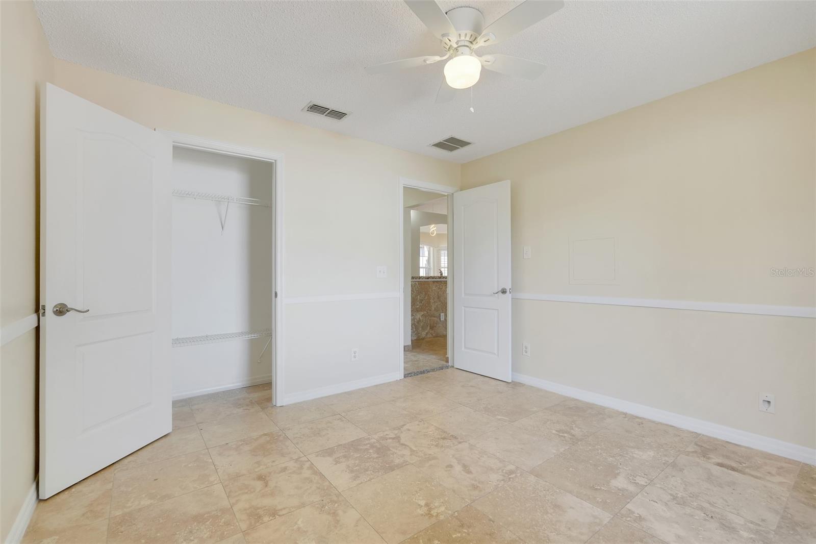Image 18 of 43 For 617 Parakeet Court