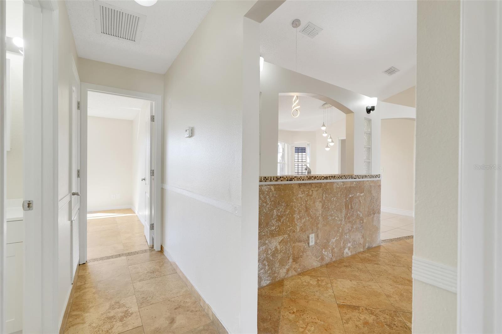 Image 22 of 43 For 617 Parakeet Court