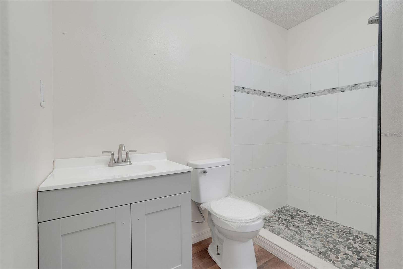 Image 25 of 43 For 617 Parakeet Court