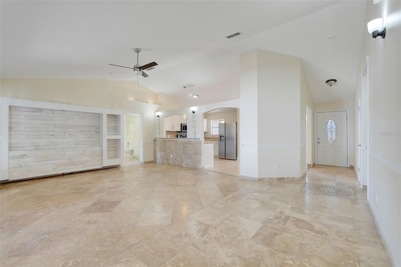 Image 3 of 43 For 617 Parakeet Court
