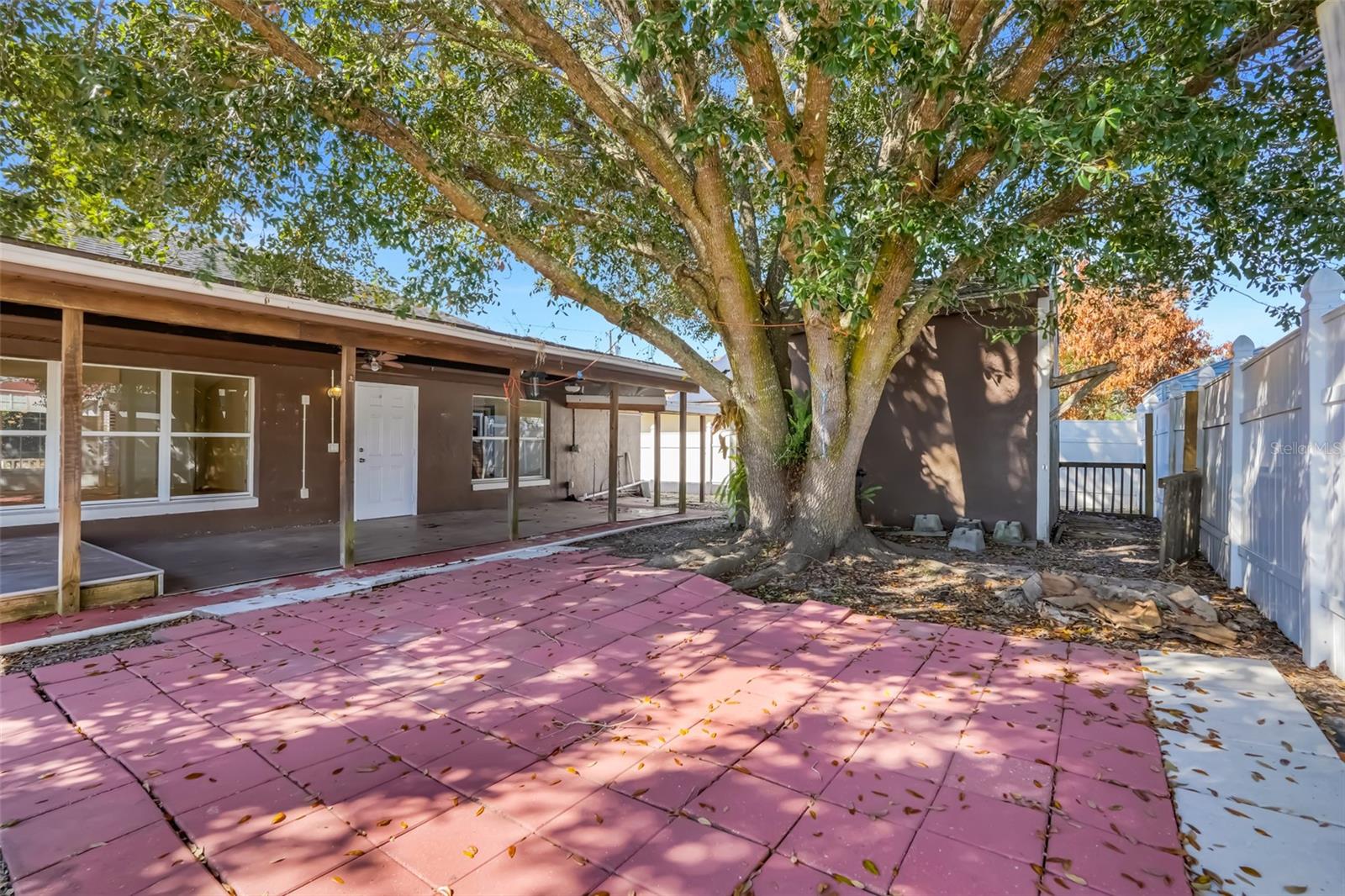 Image 31 of 43 For 617 Parakeet Court