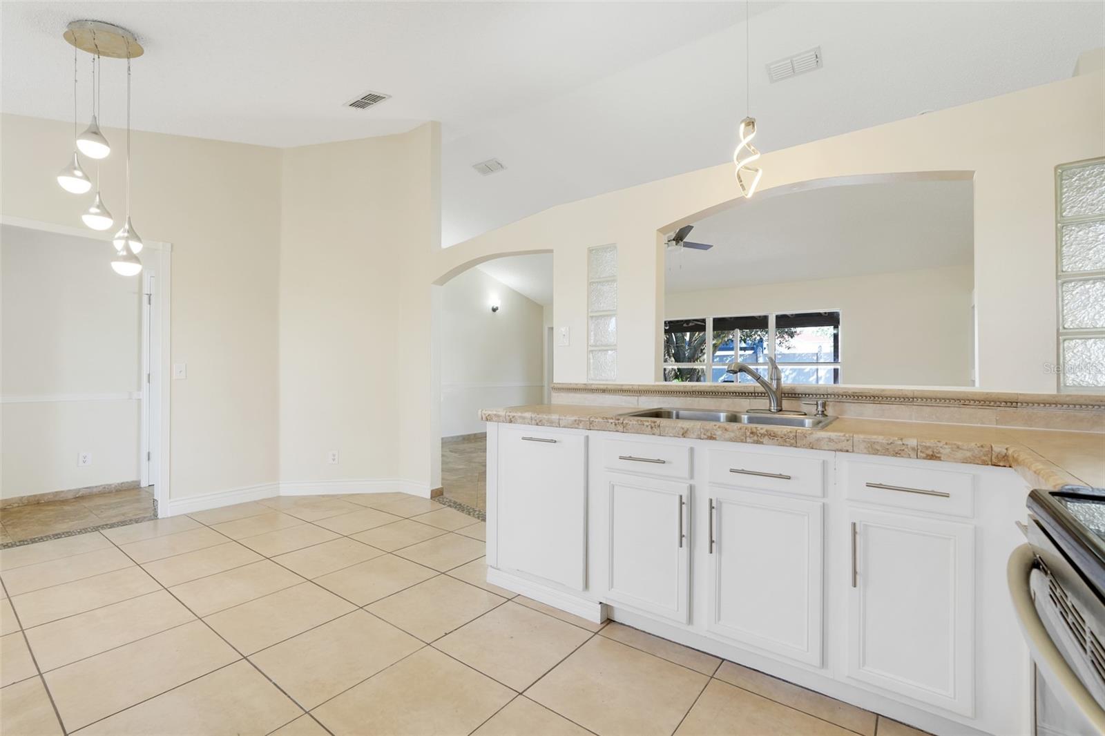 Image 8 of 43 For 617 Parakeet Court