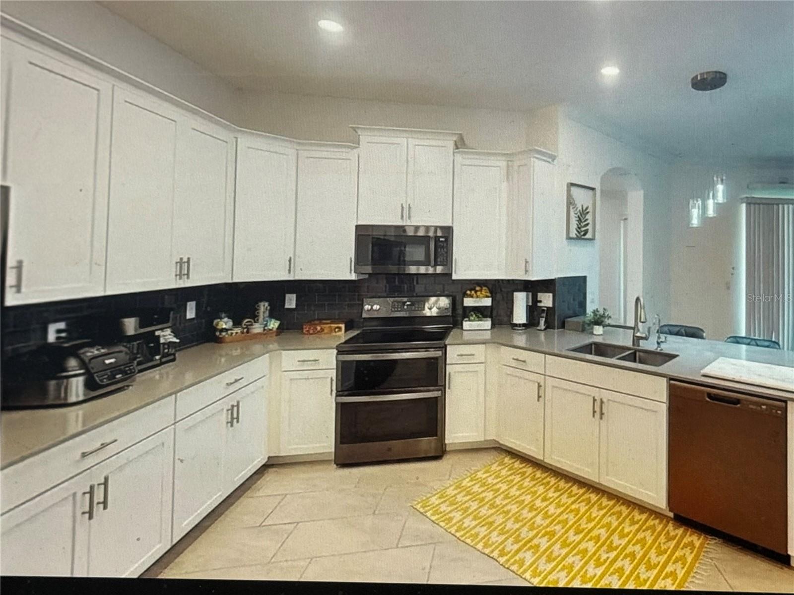 Image 11 of 20 For 8851 Fallen Oak Drive