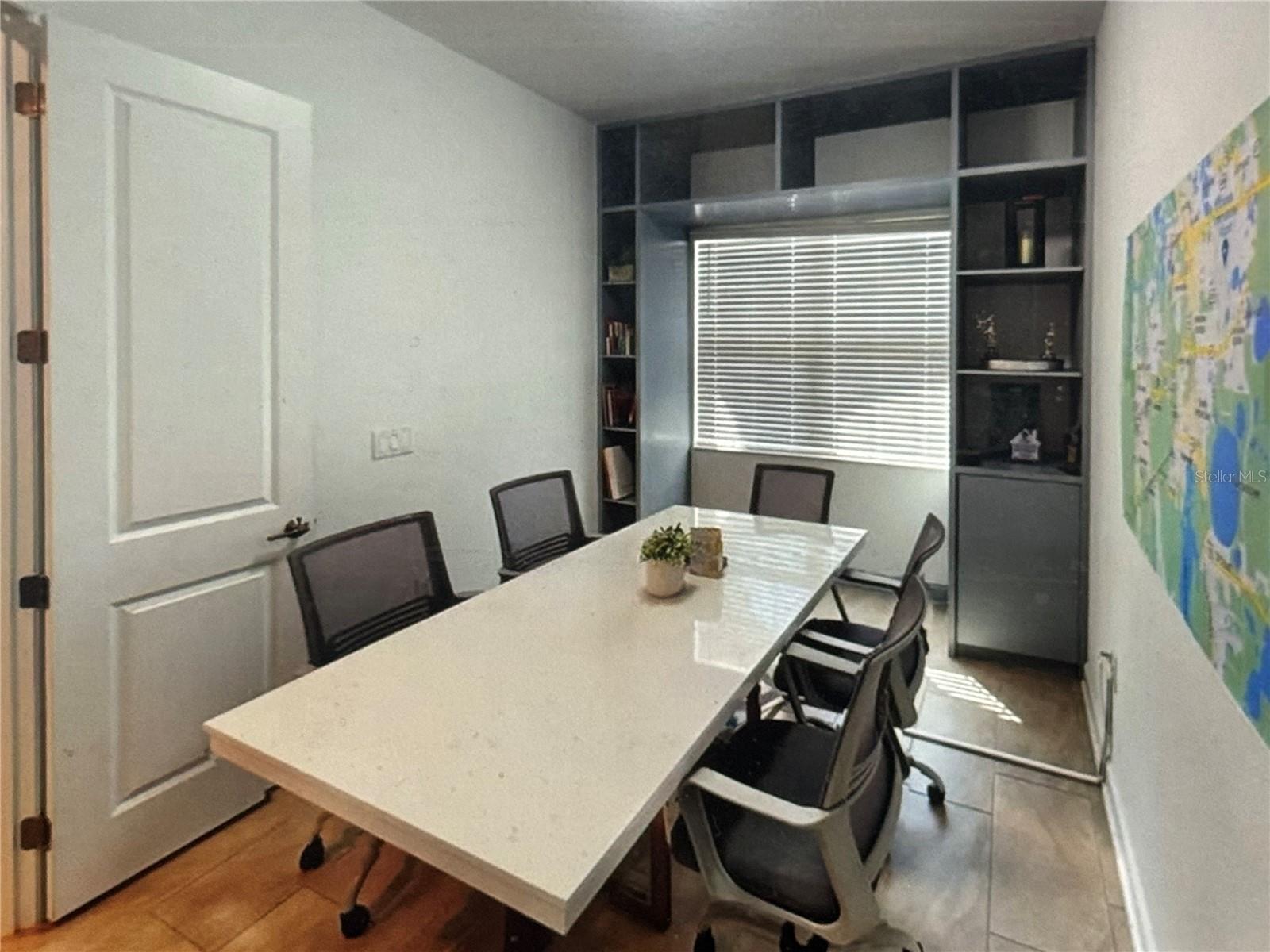 Image 5 of 20 For 8851 Fallen Oak Drive