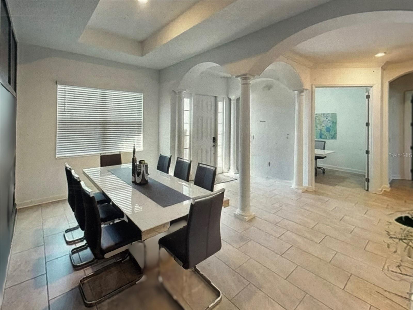 Image 7 of 20 For 8851 Fallen Oak Drive