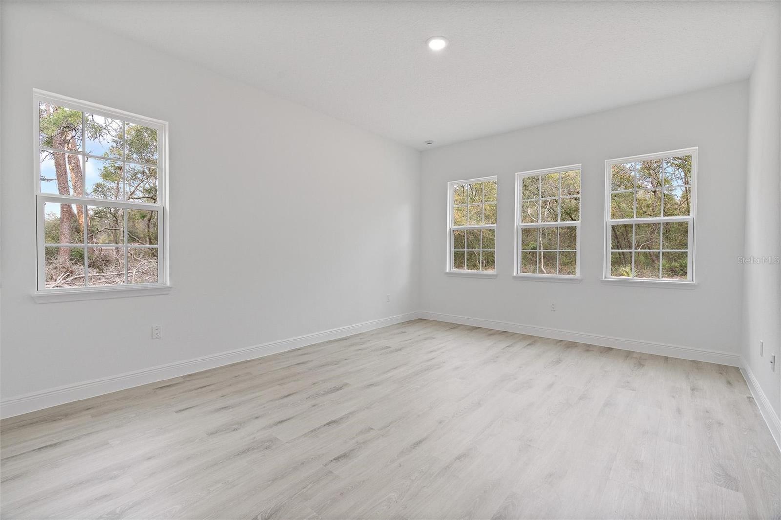 Image 13 of 35 For 16825 39th Circle