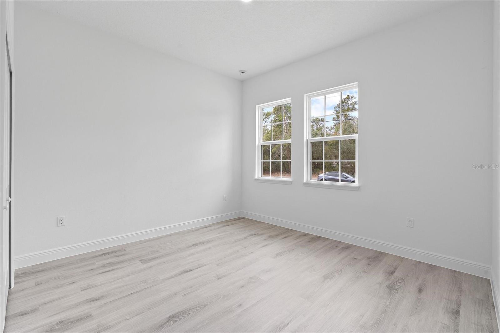 Image 16 of 35 For 16825 39th Circle