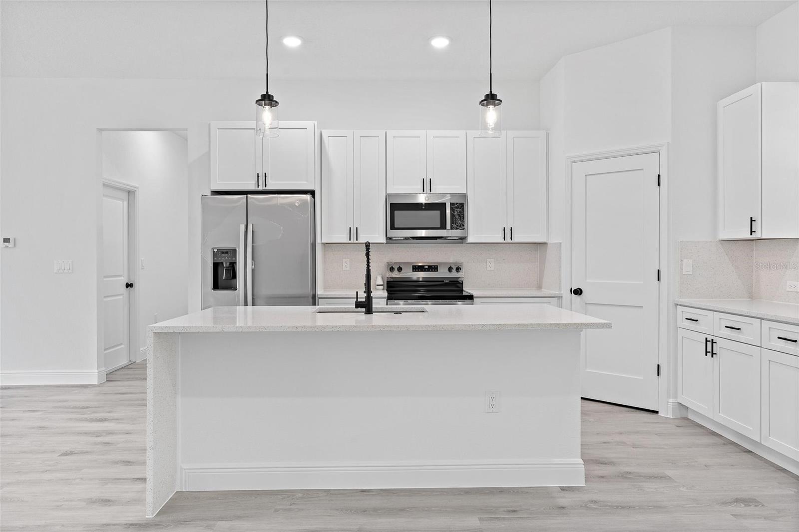 Image 26 of 35 For 16825 39th Circle