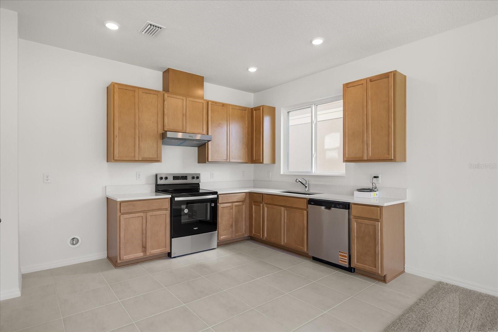 Image 2 of 22 For 532 Carya Way