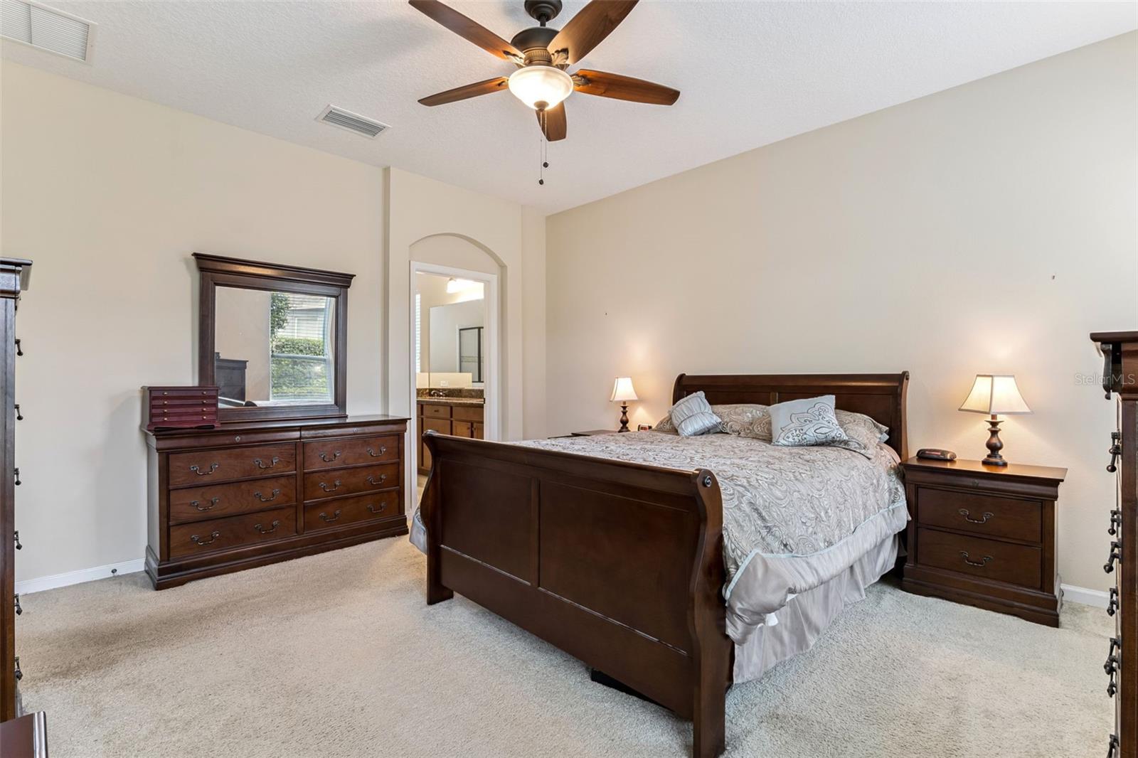 Image 15 of 48 For 1375 Hazeldene Manor