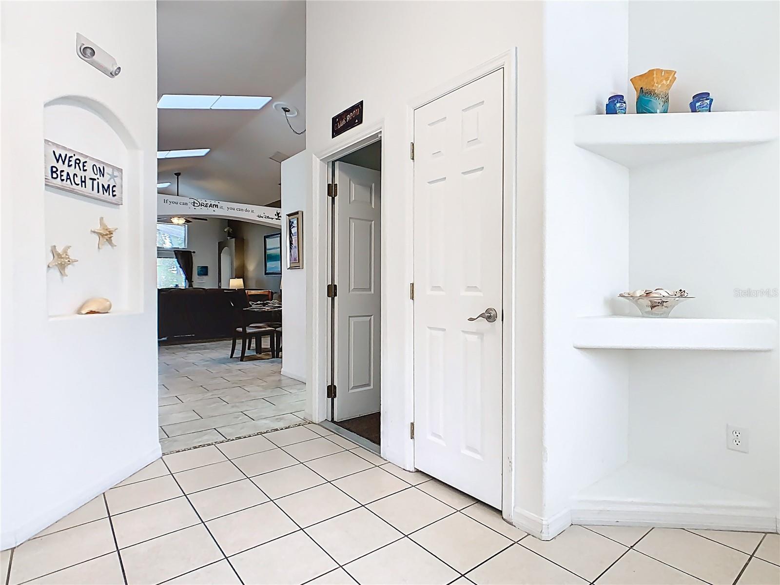 Image 13 of 39 For 512 Viola Dr