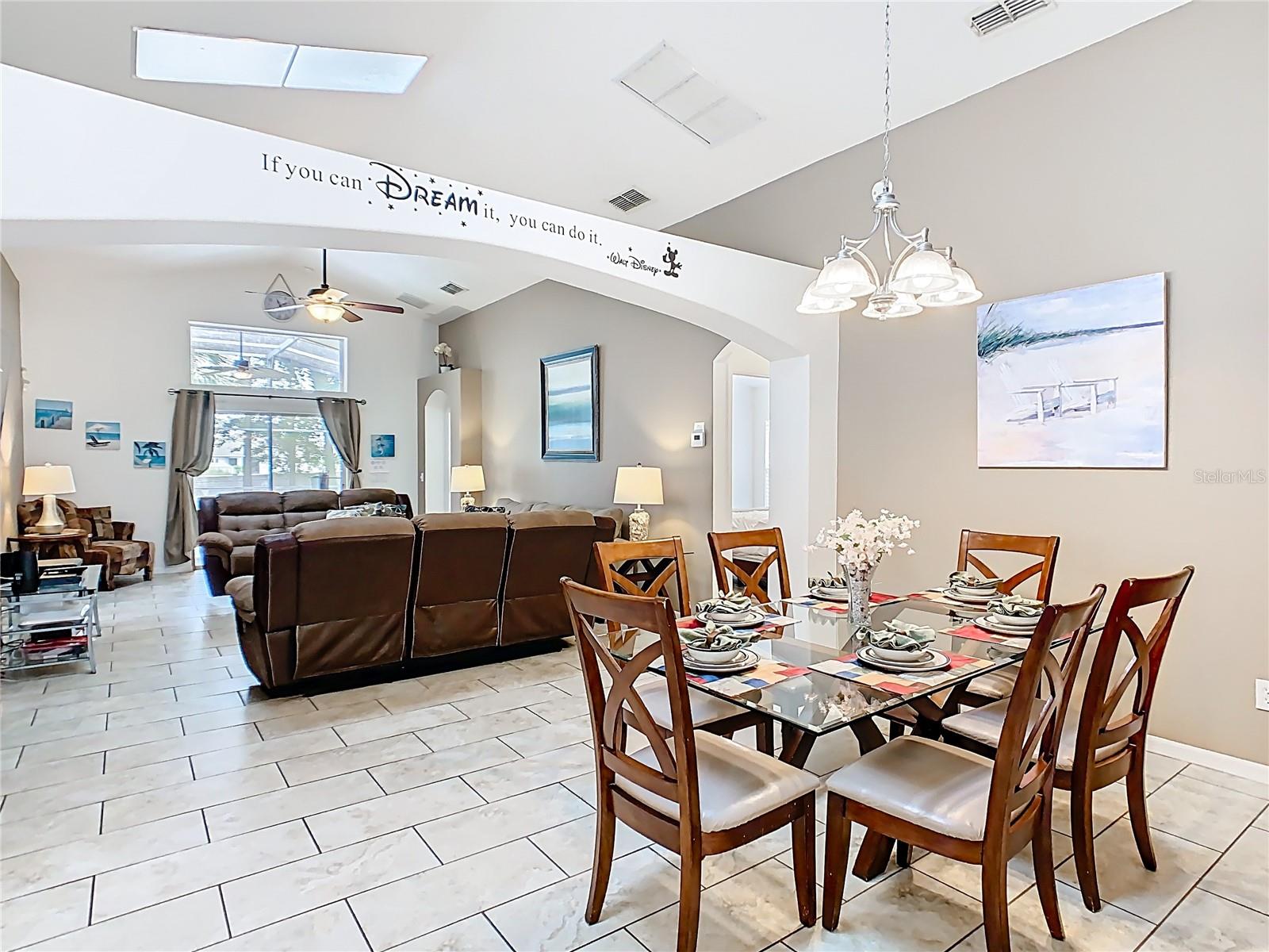 Image 14 of 39 For 512 Viola Dr