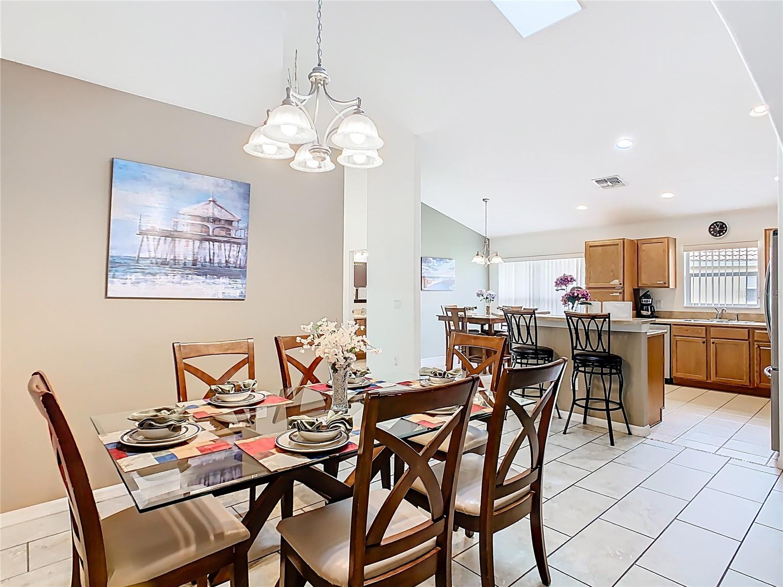 Image 16 of 39 For 512 Viola Dr