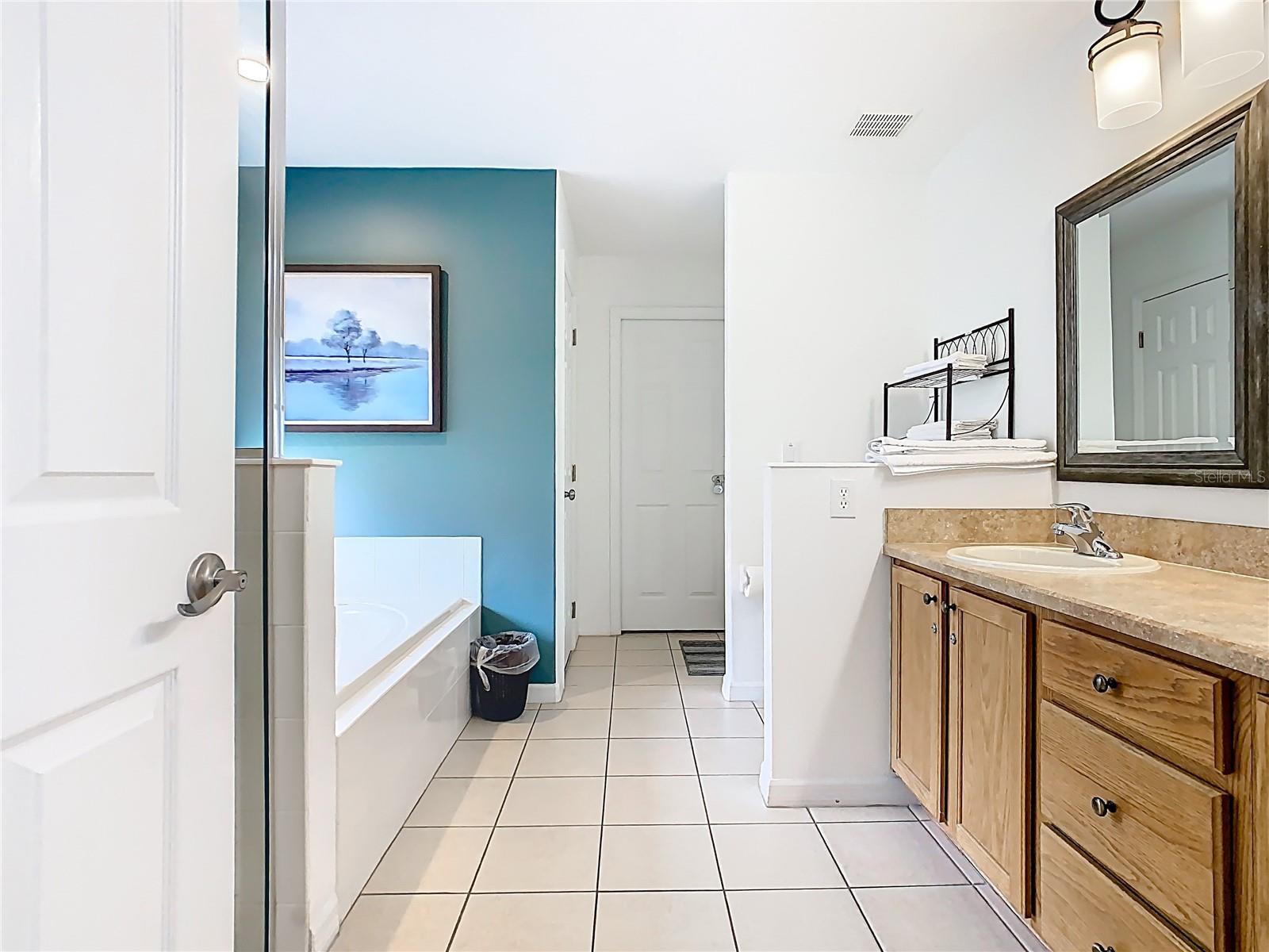 Image 26 of 39 For 512 Viola Dr