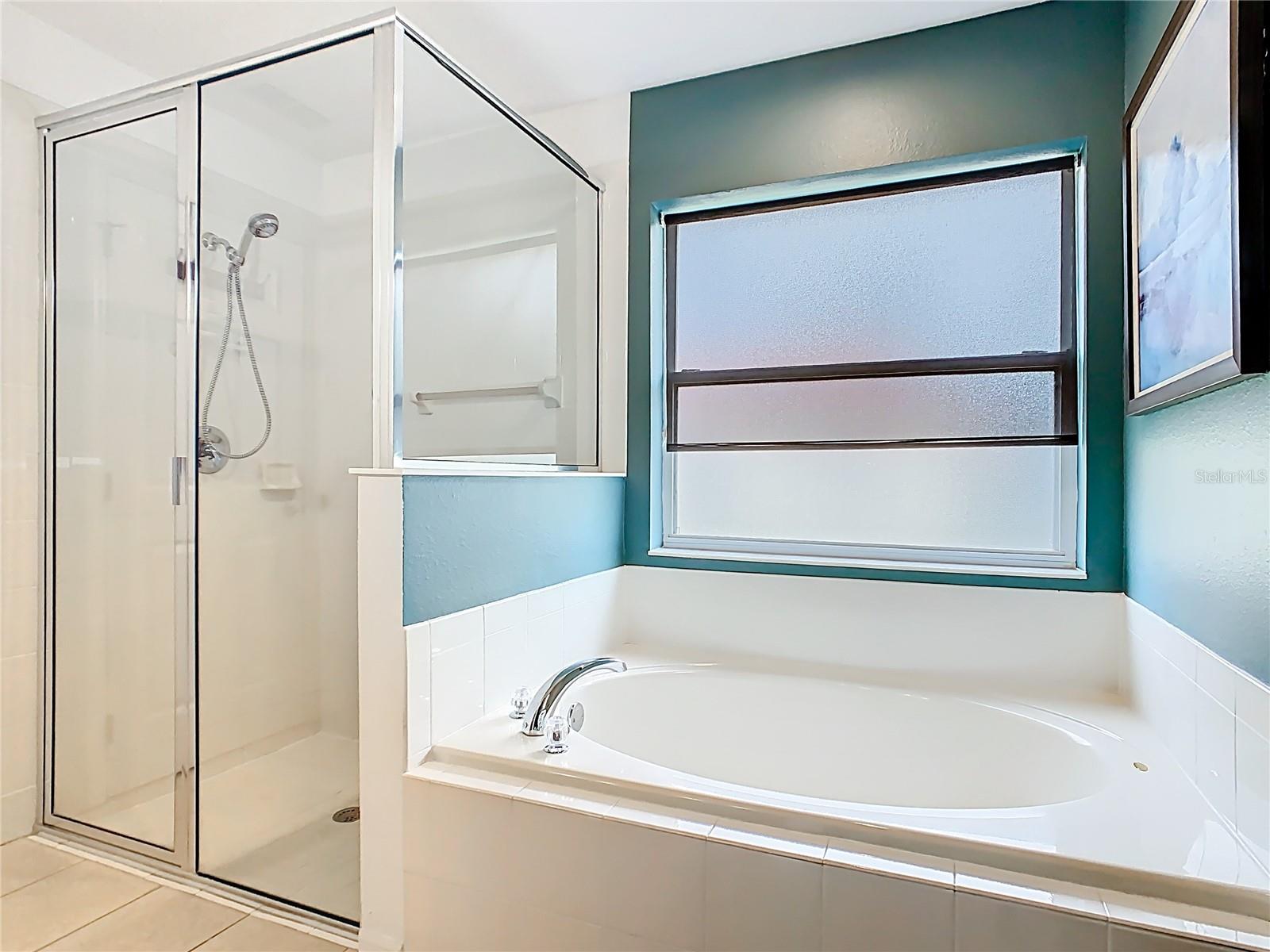 Image 27 of 39 For 512 Viola Dr