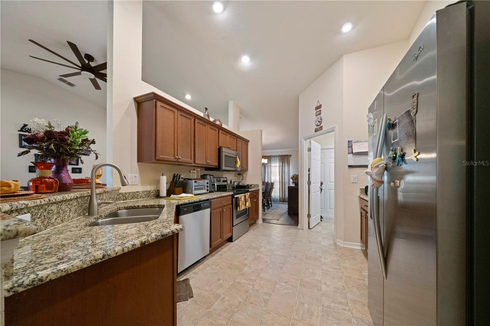 Image 11 of 29 For 6518 Crescent Loop