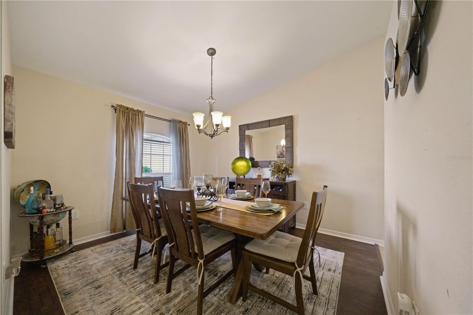 Image 7 of 29 For 6518 Crescent Loop