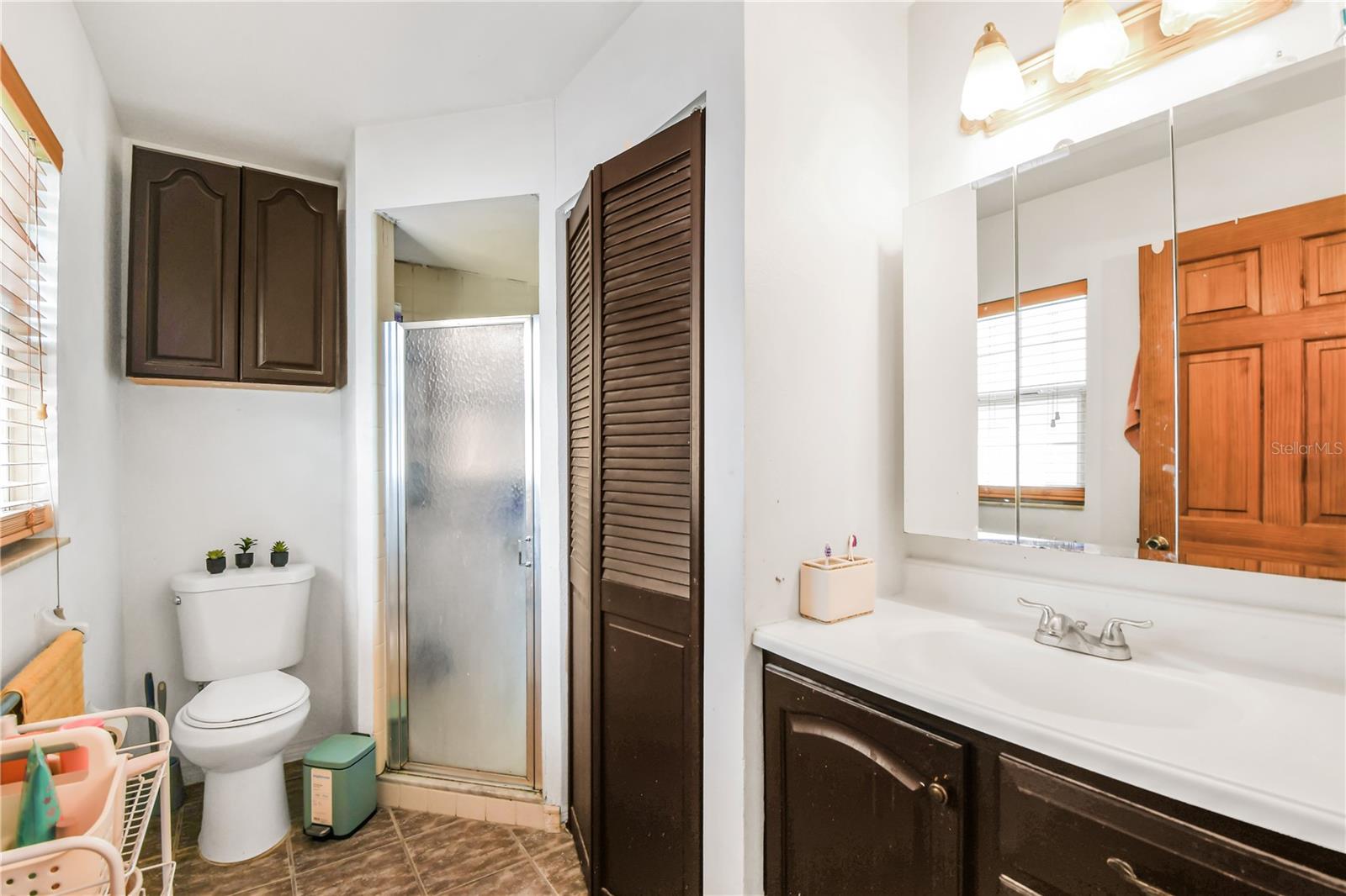 Image 23 of 30 For 362 Iowa Woods Circle W