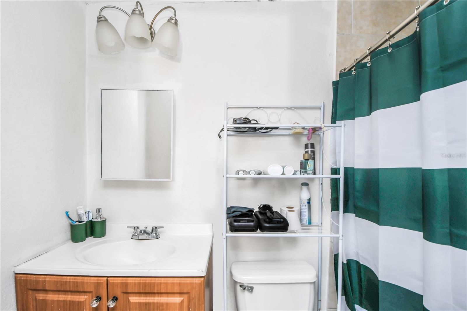 Image 25 of 30 For 362 Iowa Woods Circle W