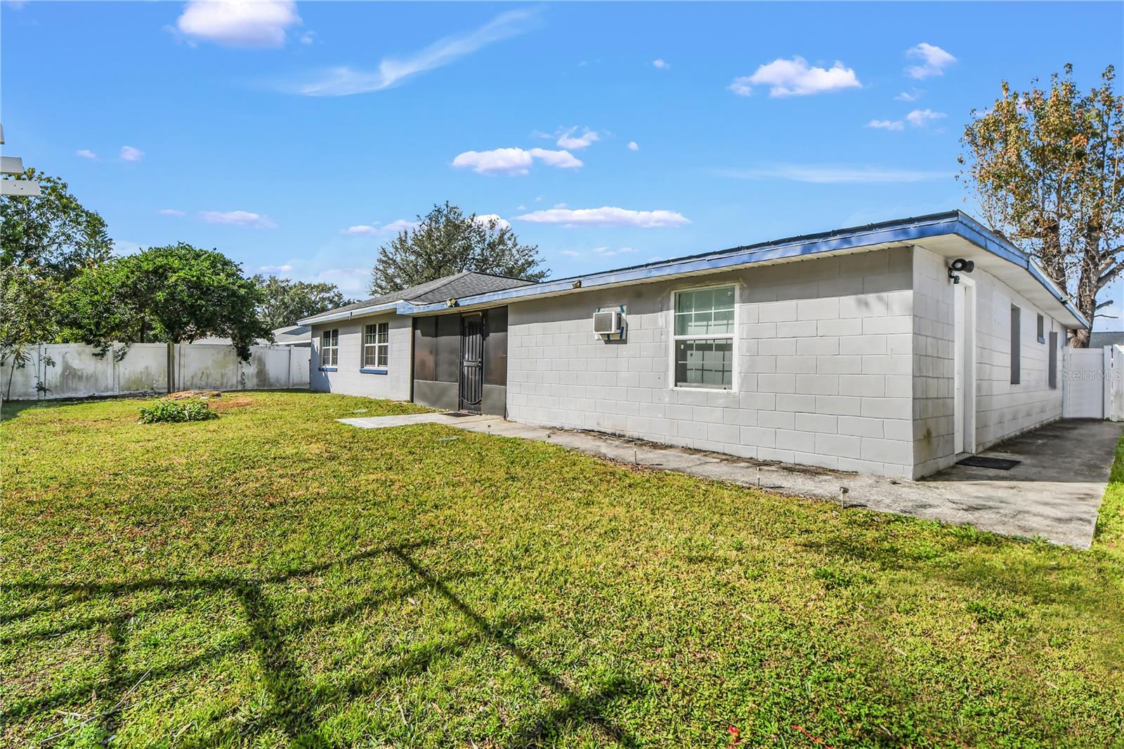 Image 29 of 30 For 362 Iowa Woods Circle W