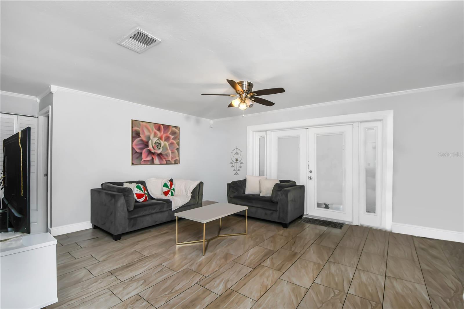 Image 8 of 30 For 362 Iowa Woods Circle W