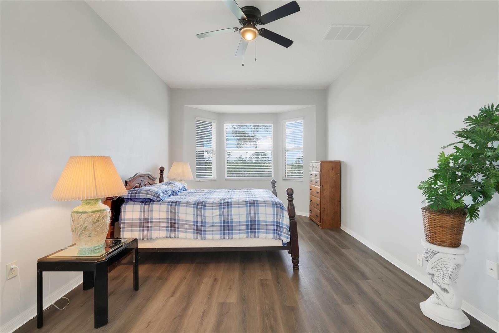 Image 22 of 54 For 2390 Caledonian Street