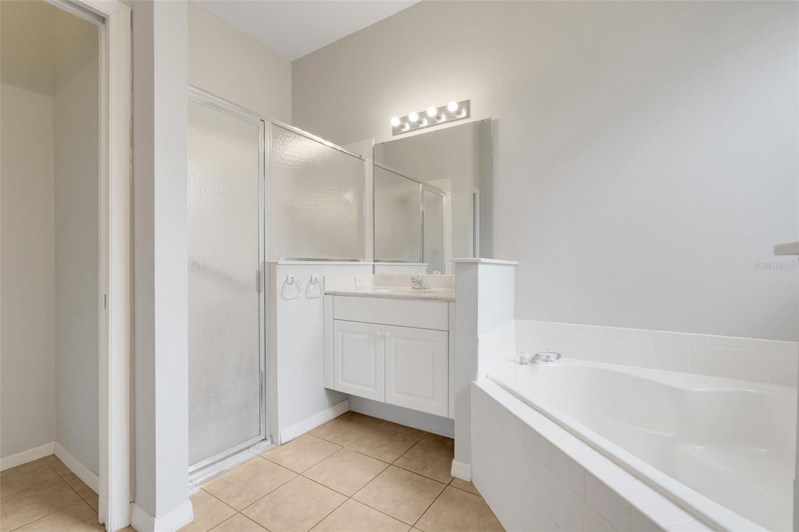 Image 24 of 54 For 2390 Caledonian Street