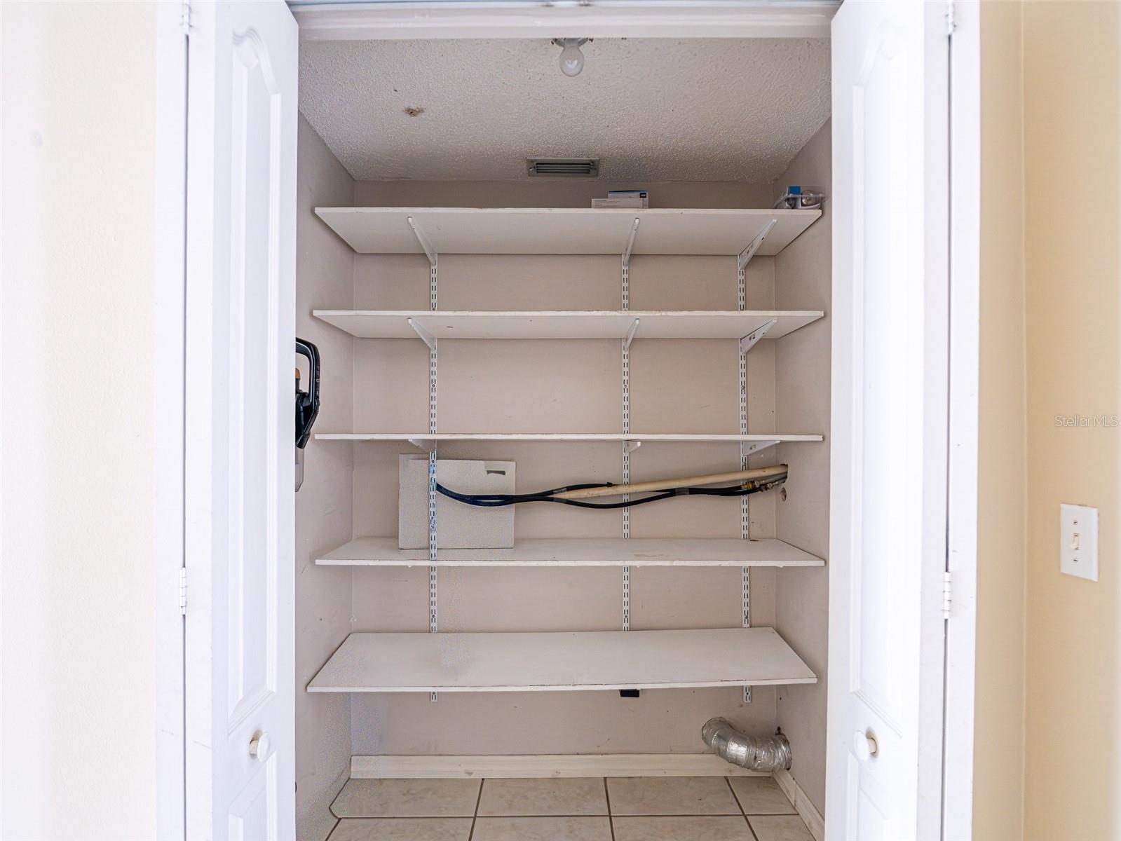 Image 13 of 31 For 1702 Riveredge Road