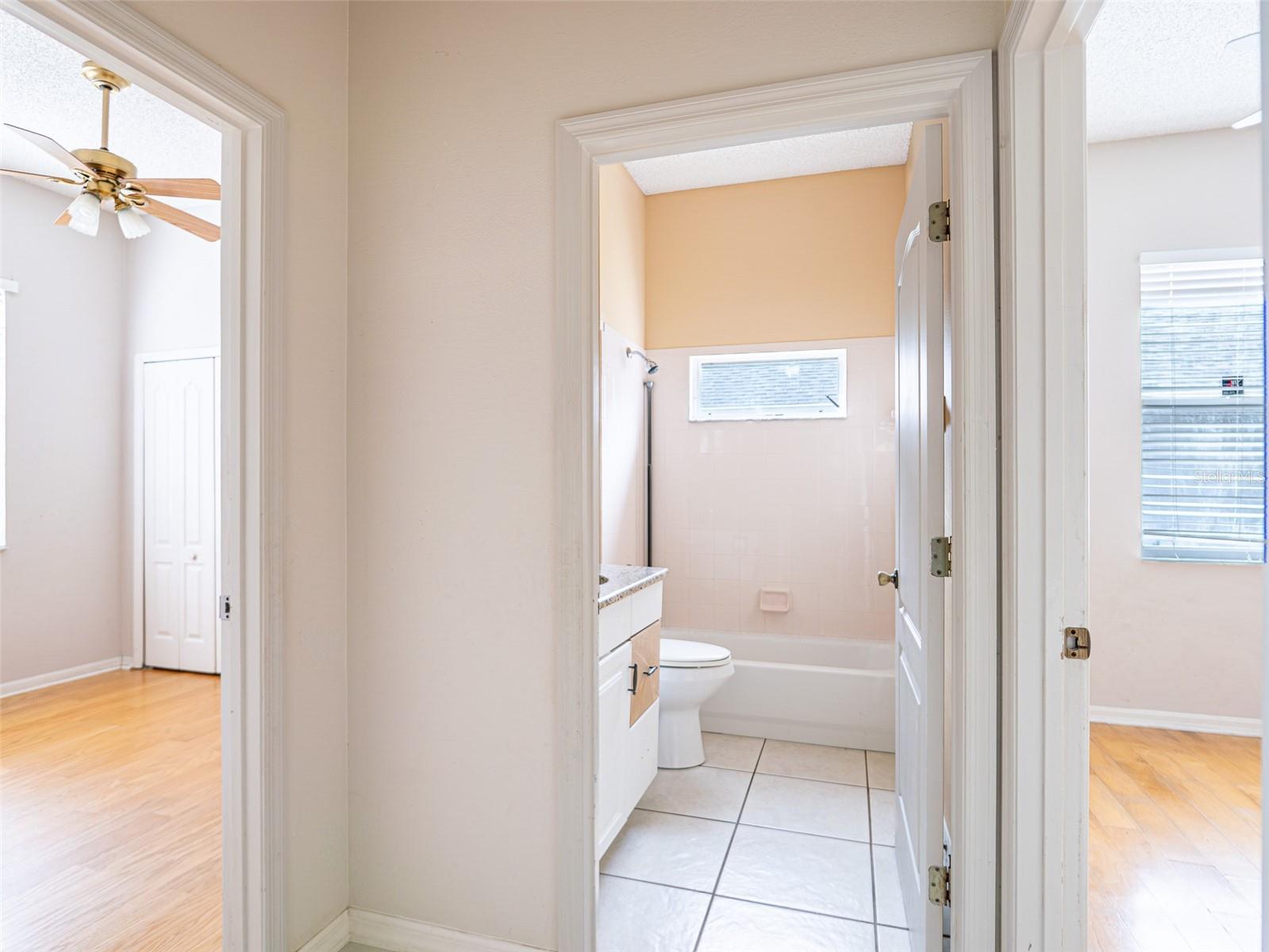 Image 14 of 31 For 1702 Riveredge Road