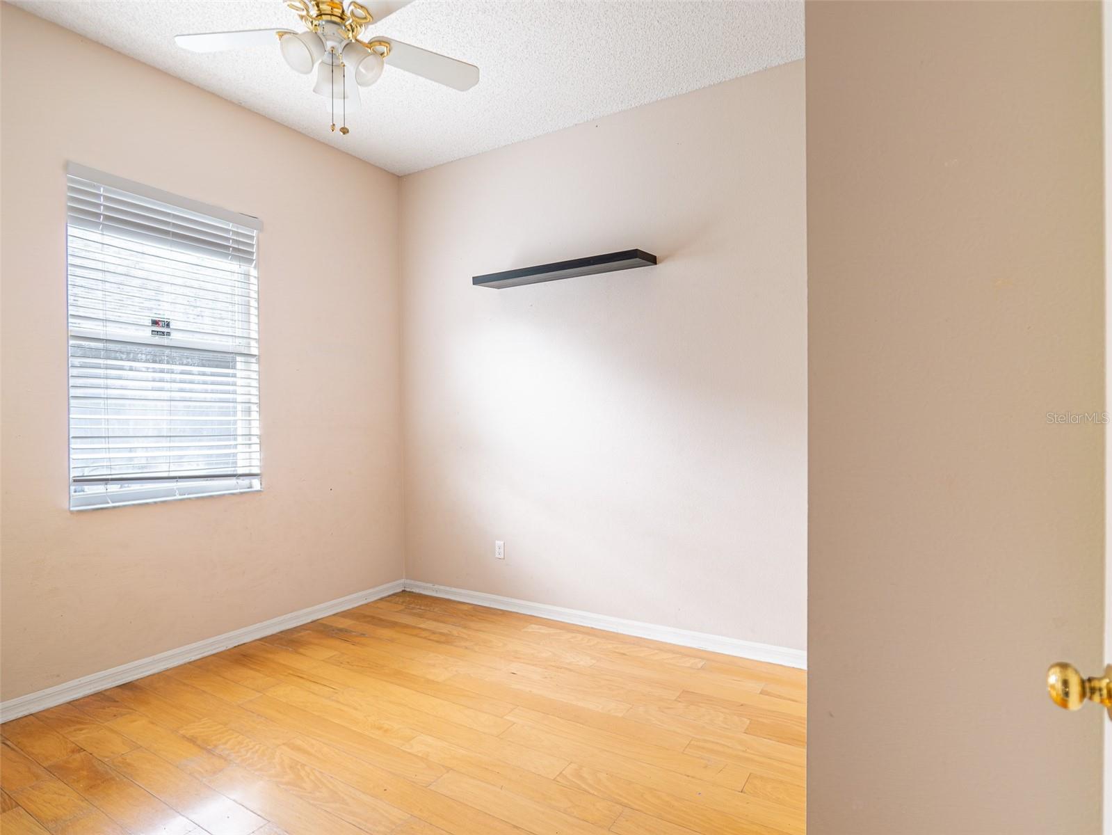 Image 15 of 31 For 1702 Riveredge Road