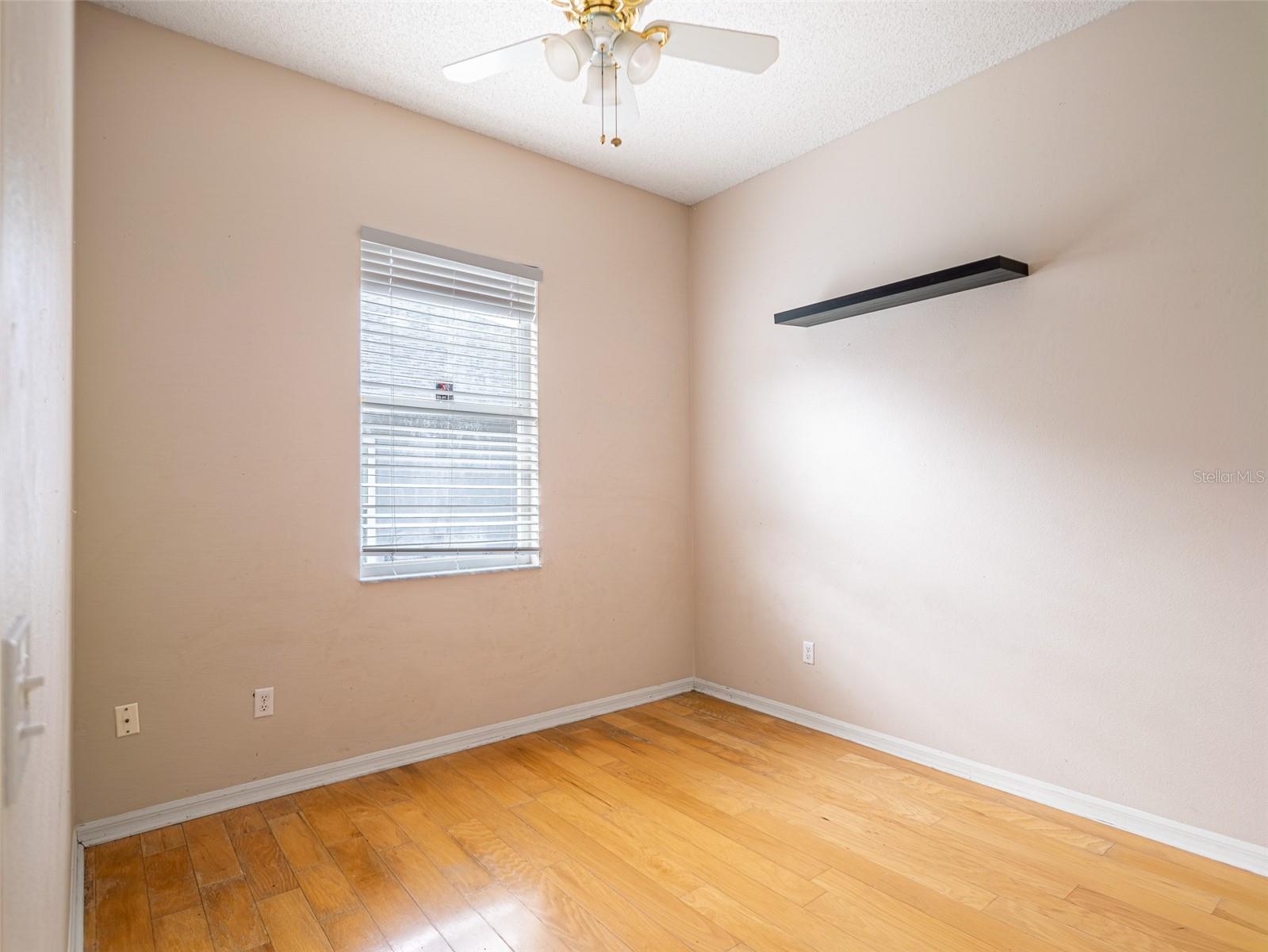 Image 16 of 31 For 1702 Riveredge Road