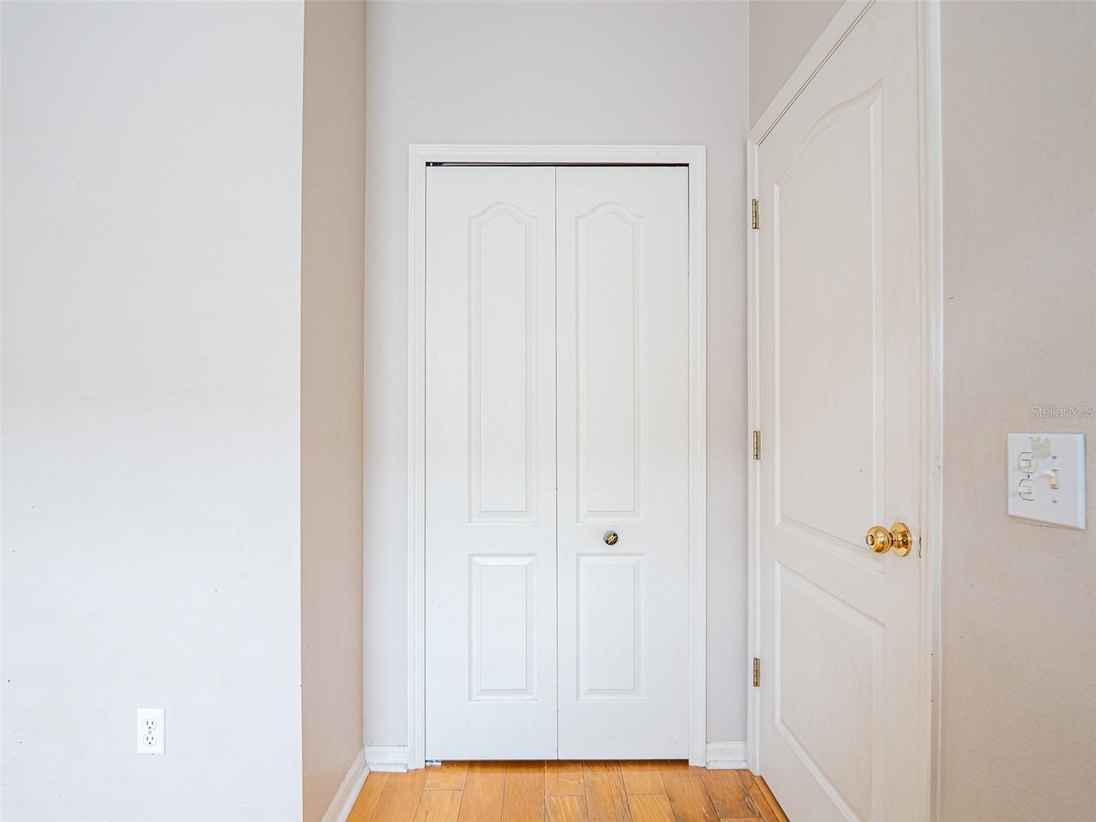 Image 17 of 31 For 1702 Riveredge Road